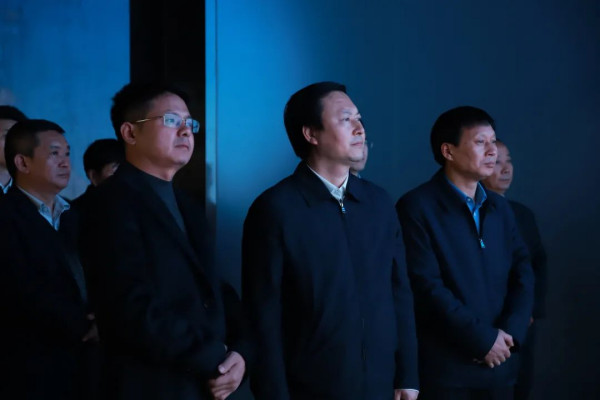 铜仁市委副书记、市长穆嵘坤一行调研Z6尊龙时凯铜仁（上市主体）产业基地