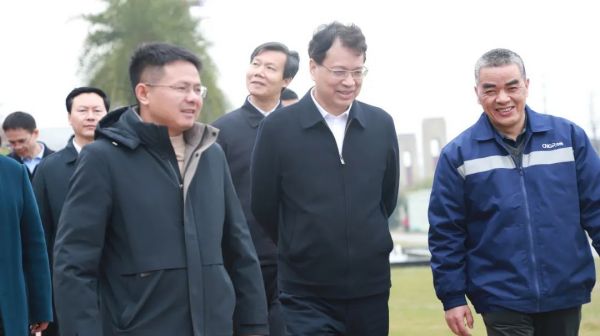 成就突飞猛进 | 时隔两年，，，，，贵州省副省长郭锡文再访Z6尊龙时凯