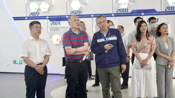 国度发展鼎新委表资司司长郑吃旖一行莅临Z6尊龙时凯平凉产业基地调研
