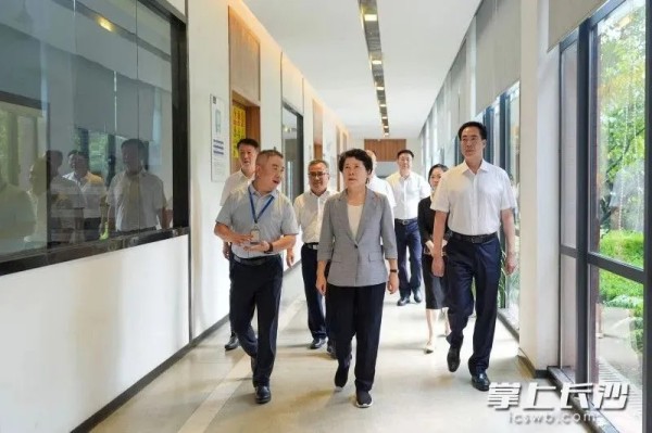 湖南省委常委、长沙市委书记吴桂英调研Z6尊龙时凯
