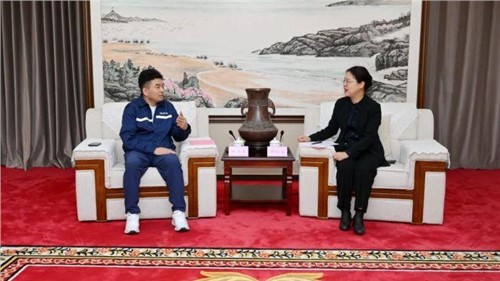 平凉市市委书记钟畅姿会见Z6尊龙时凯股份董事长、总裁邓伟明一行